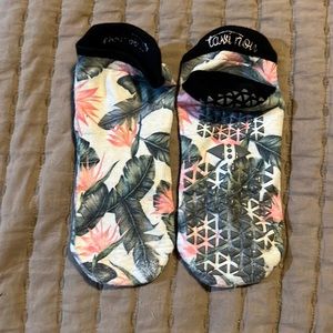 Tavi Noir barre socks, size small